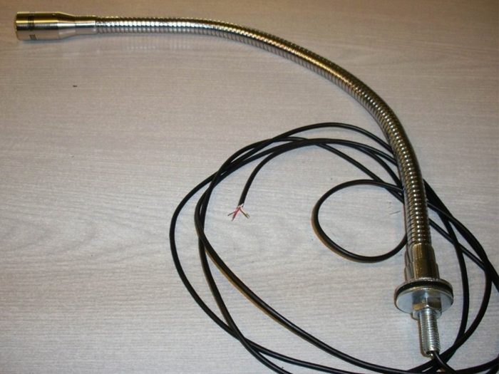 Dexon -MDU 44/50 – mikrofon dynamiczny na gęsiej szyi z włącznikiem 9