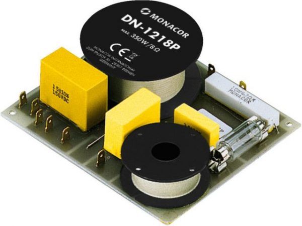 DN-1218P - 2-drożna zwrotnica dla 8Ω