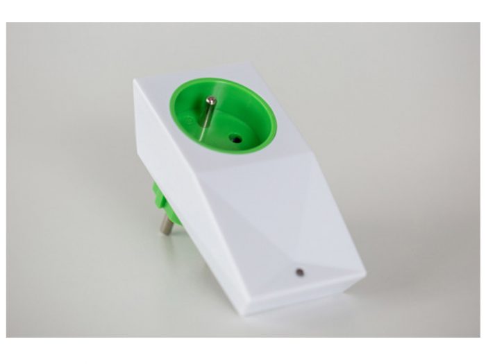 LOXONE Smart Socket Air Typ E – przełączane gniazdo wtykowe z pomiarem temperatury i zużycia energii 9