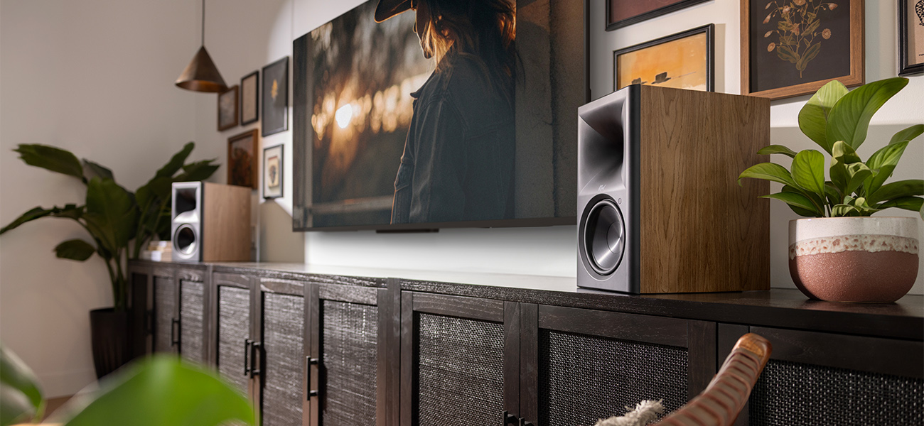 Klipsch The Fives II - lifestyle_0001_Klipsch-Sevens_II-Life_04-WN Klipsch The Fives II