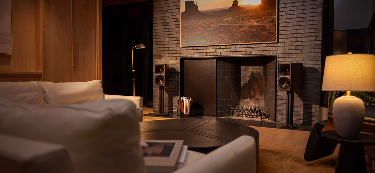 Klipsch The Fives II - lifestyle_0003_Klipsch-Nines_II-Life_06-BK(1) Klipsch The Fives II