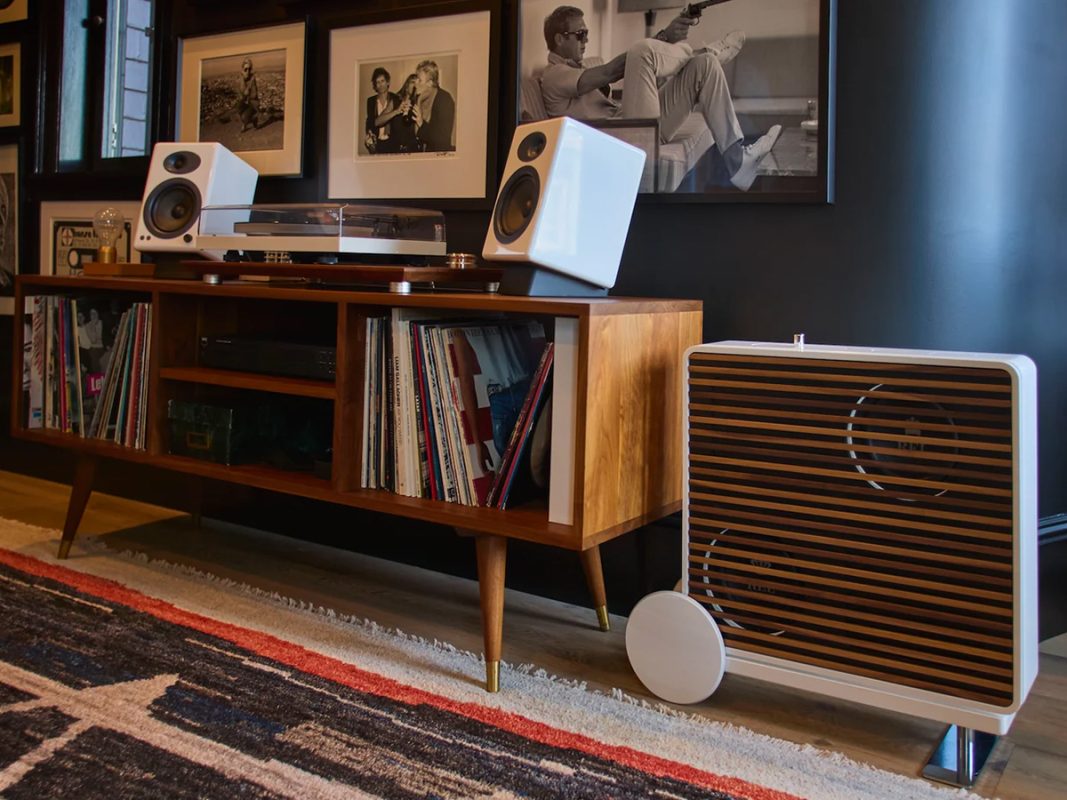 REL PL-2 - Subwoofer płaski aktywny